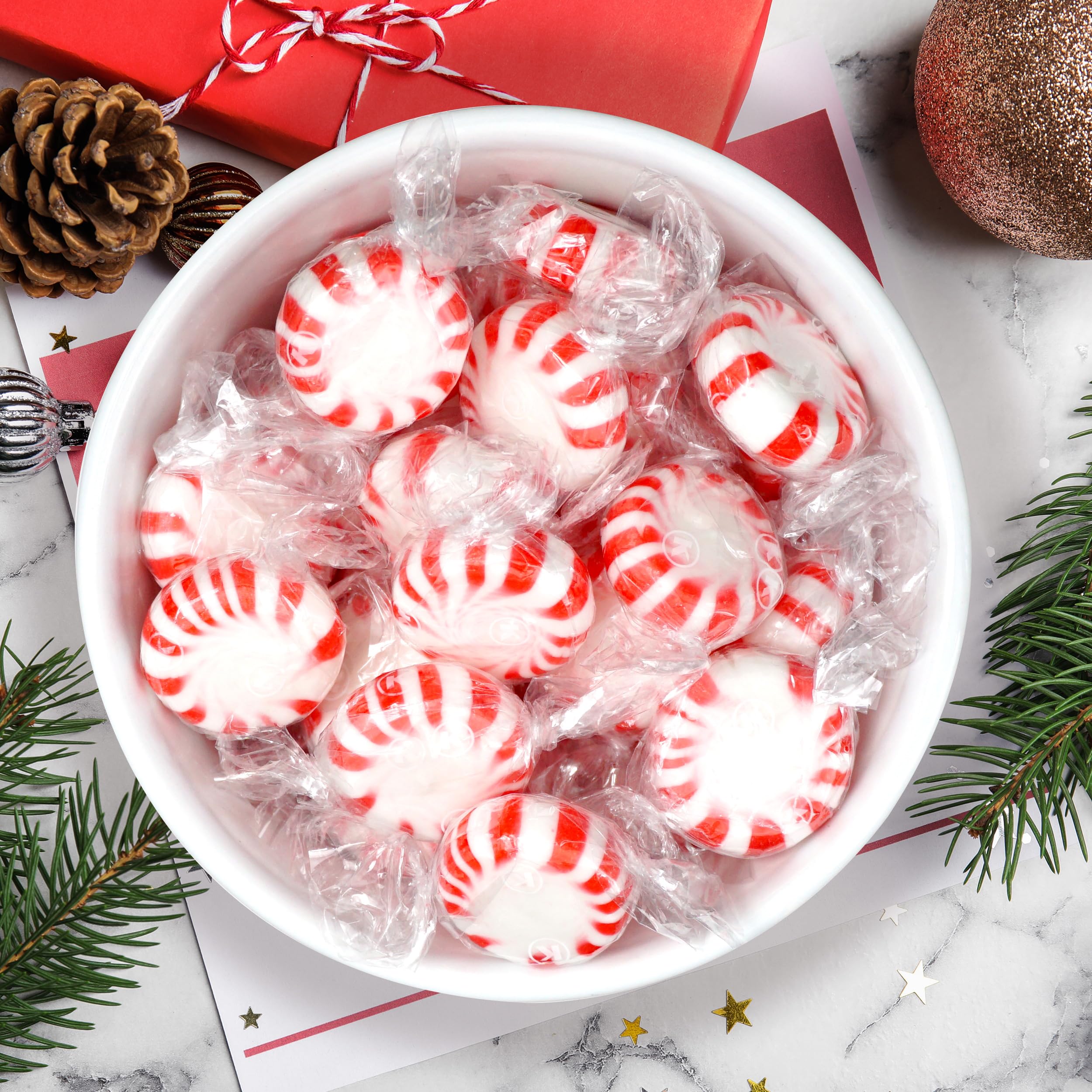 THE HAMPTON CANDY COMPANY party table with mints showing festive decorative use