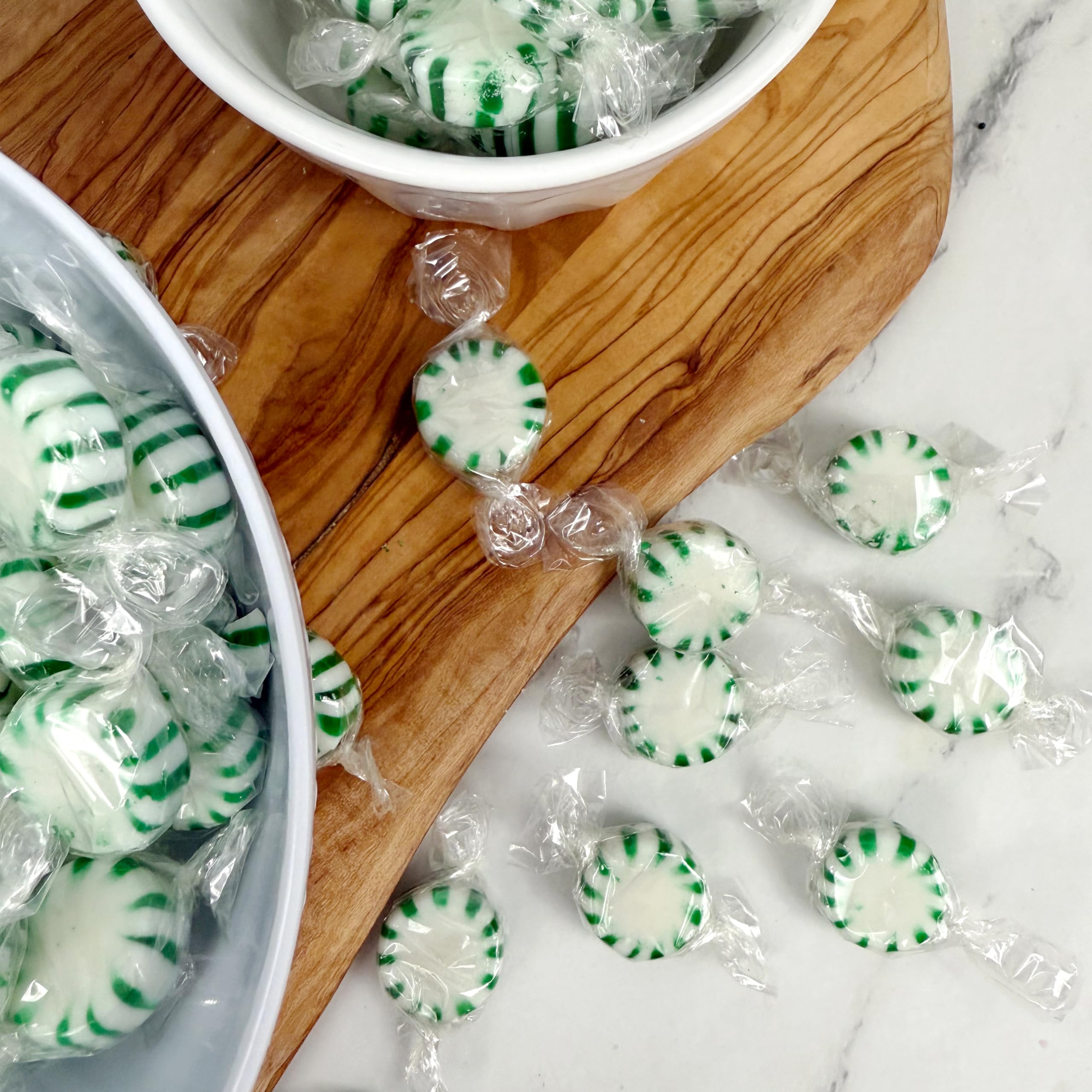 THE HAMPTON CANDY COMPANY candy in hand showing size per piece and portion clarity benefit