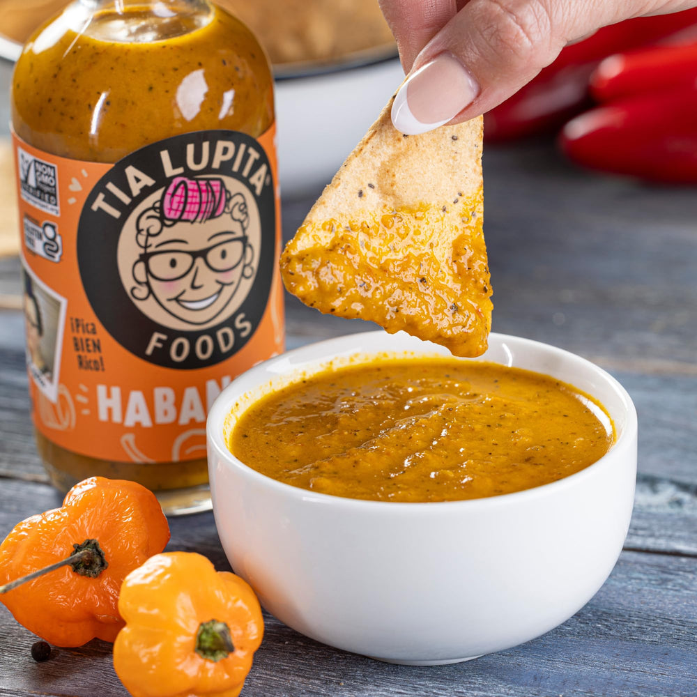 TIA LUPITA habanero bottle label emphasizing intense fruity heat