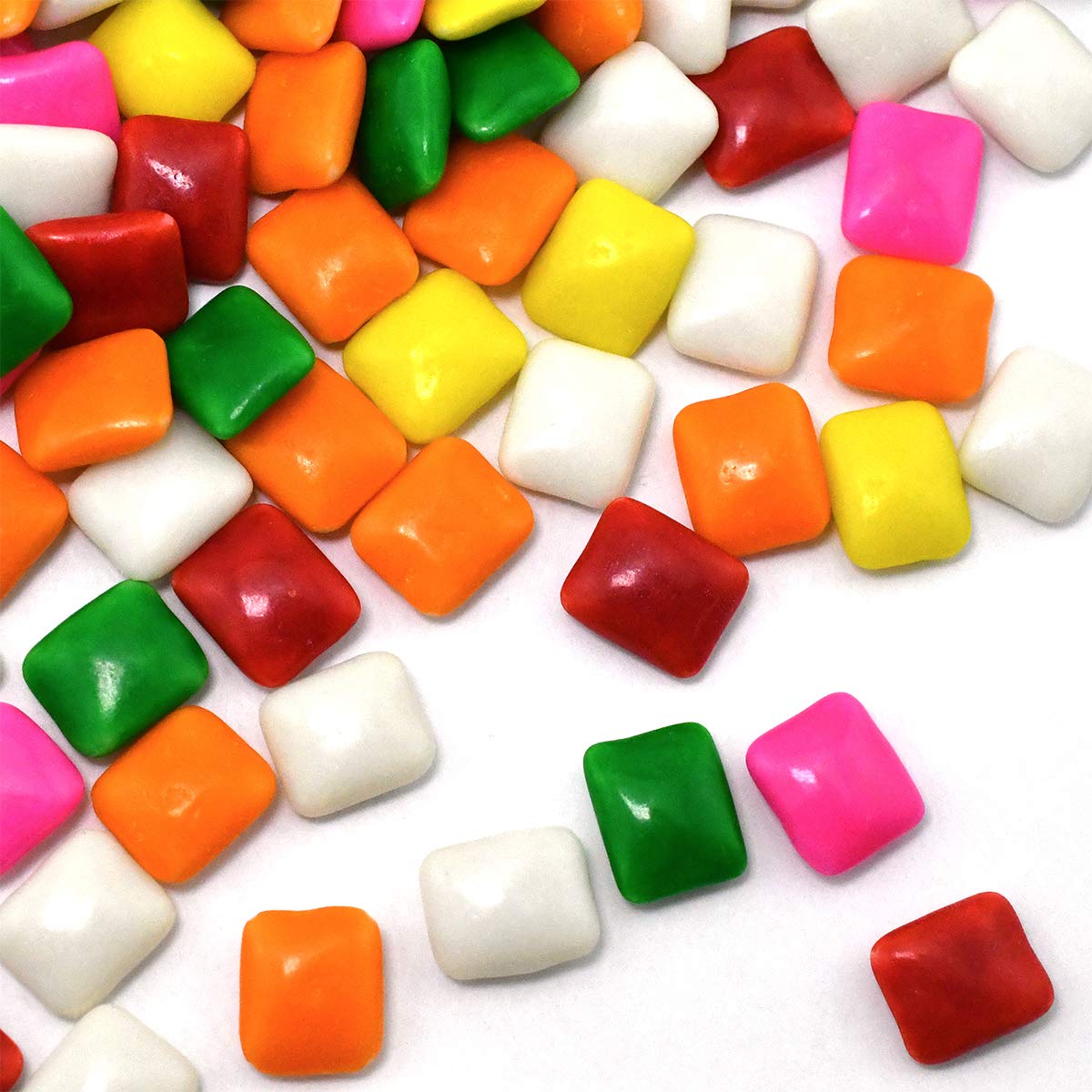 Tootsie Roll Dubble Bubble on a school spirit table matching team colors