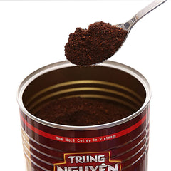 Trung Nguyen closeup of the can label highlighting blend and chocolate notes benefit