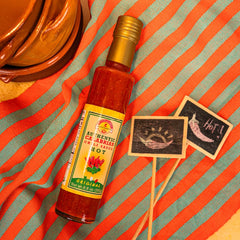 close-up of TUTTOCALABRIA sauce texture showing smooth consistency and even coating