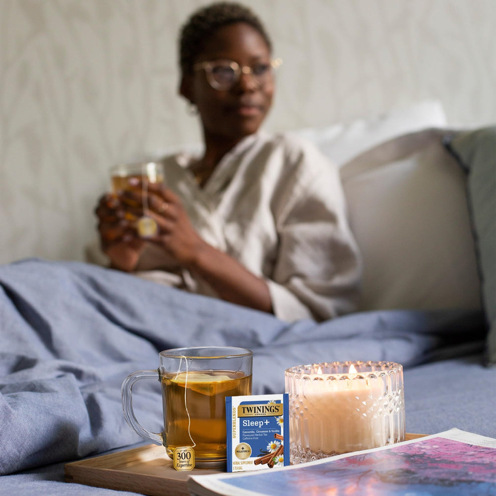 Twinings tea cup steeping Sleep+ camomile, warm steam and relaxing appearance