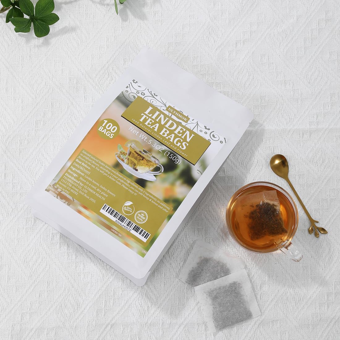 ULTHMOK tea at an office tea break conveying convenient relaxation