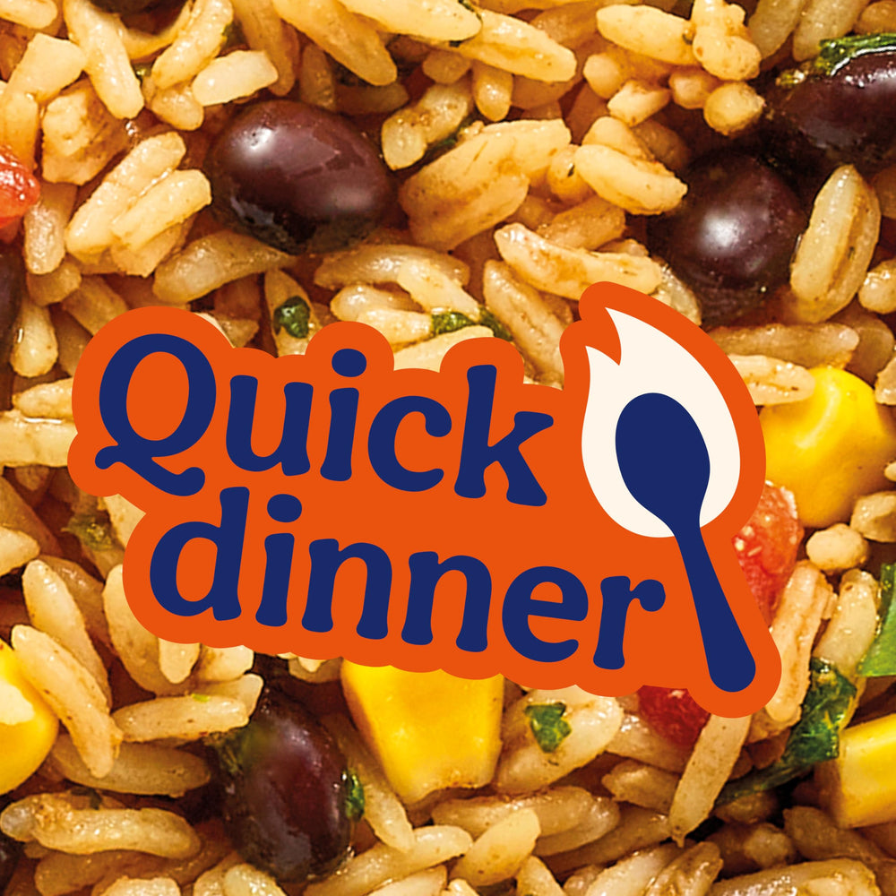 UNCLE BEN'S bowl in microwave showing fast heat-and-eat benefit
