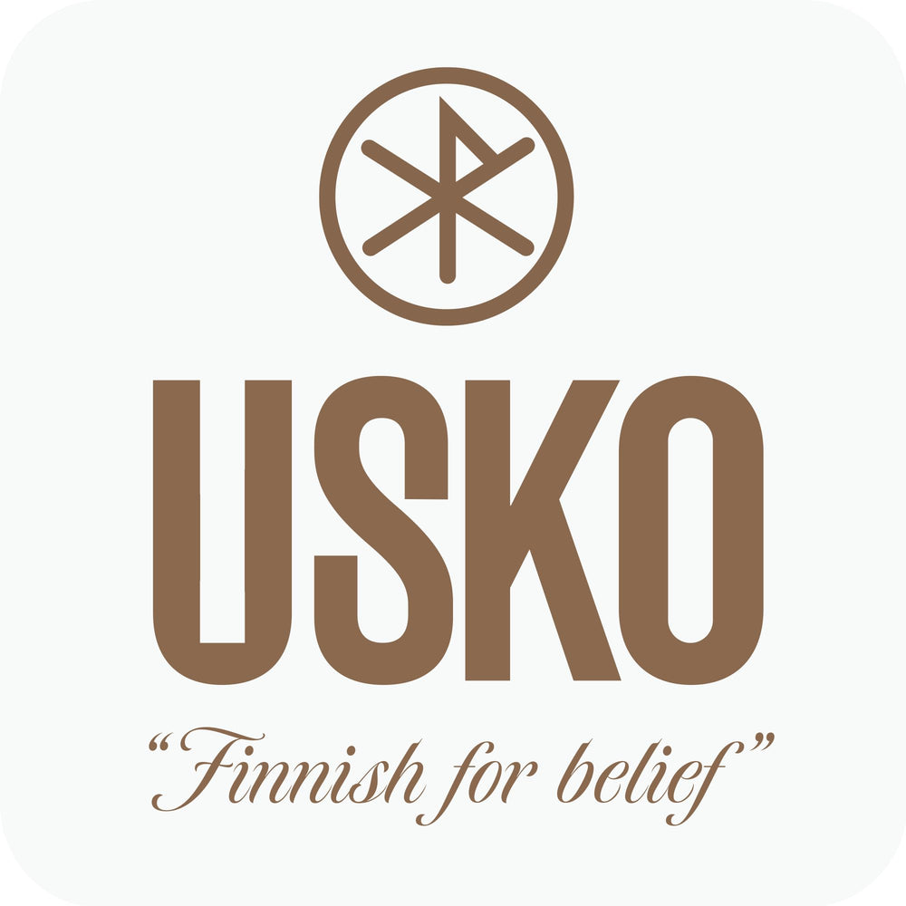 Brunch table scene with USKO Original cocktails showcasing inclusive hosting option