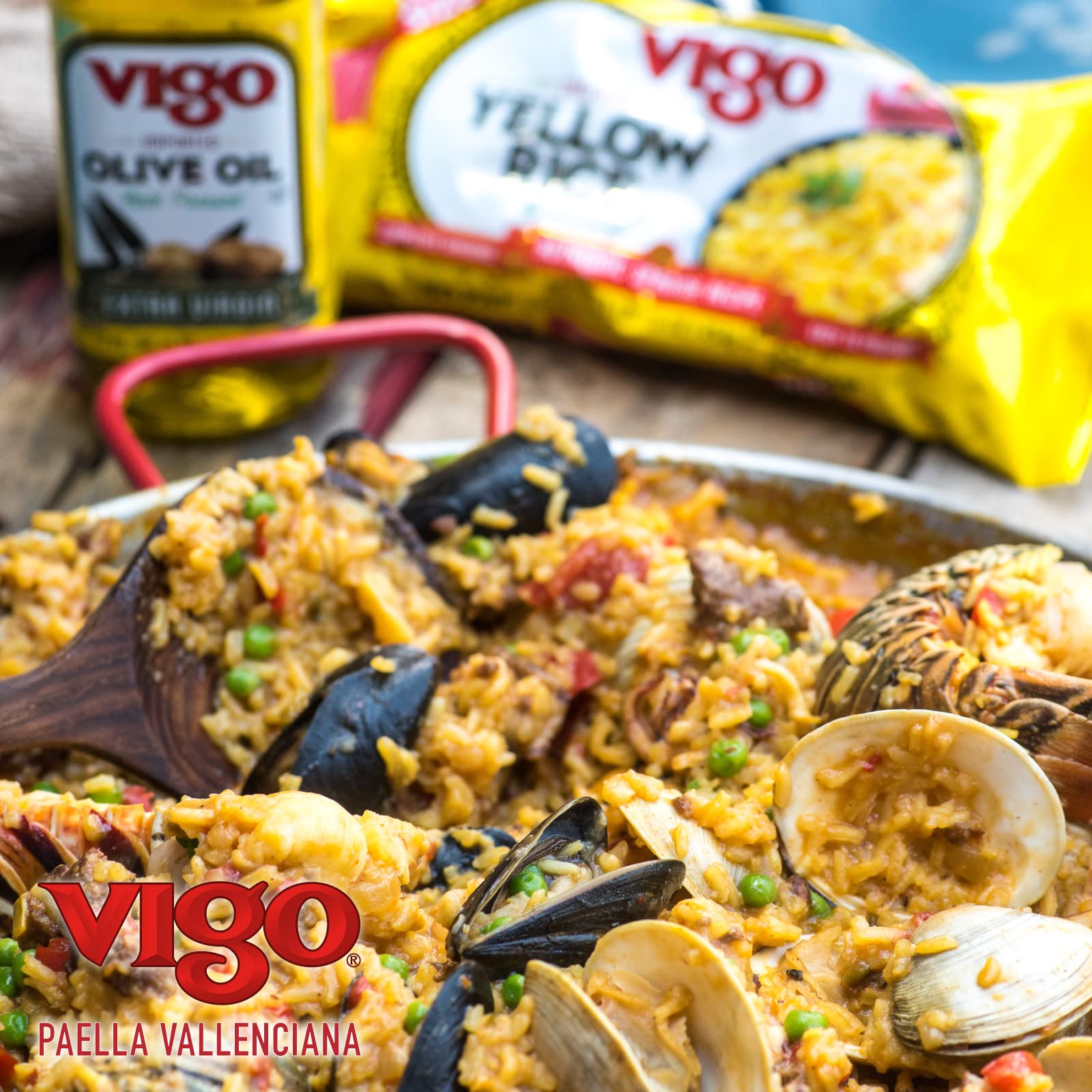 Vigo rice simmering in a stovetop pot demonstrating fast preparation under 25 minutes
