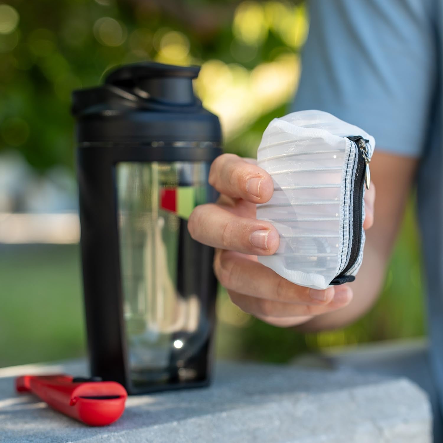 Wakacon product in use pounding kava to produce stronger single servings