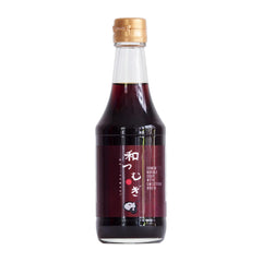 和つむぎ front label bottle showing premium mentsuyu branding and clarity benefit