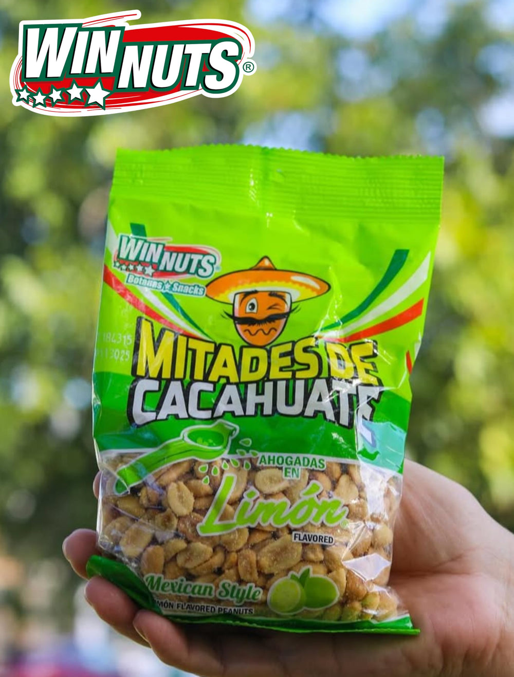 WINNUTS close-up texture of seasoned peanut halves highlighting roasted crunch benefit