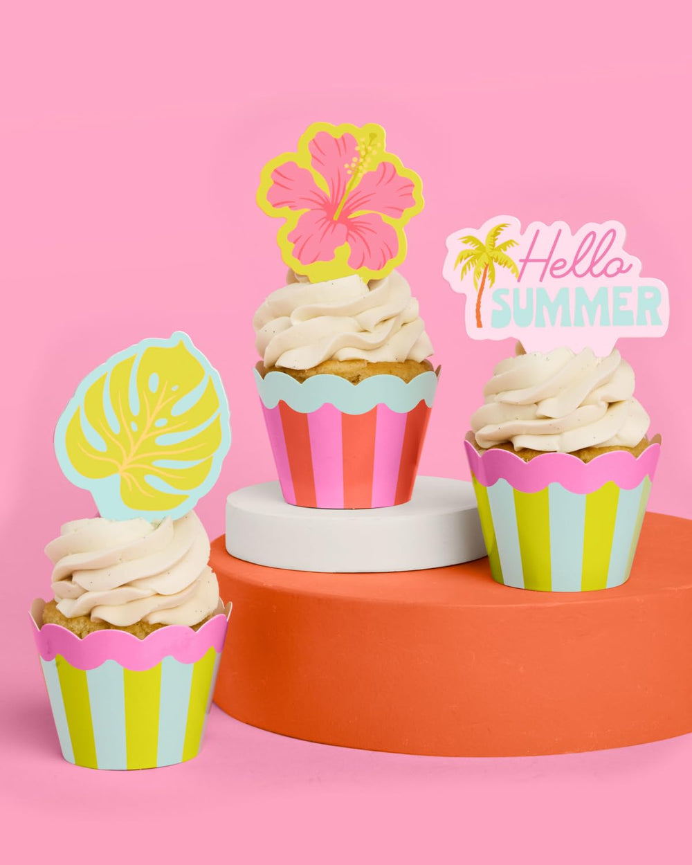 xo, Fetti poolside party scene with toppers enhancing summer-themed celebration atmosphere