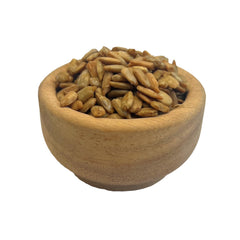 YANKEETRADERS close-up of roasted shelled kernels, highlighting crunchy texture benefit