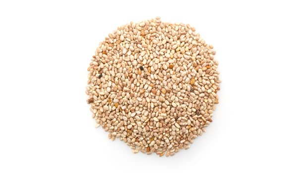 Close-up of Yupik chia seeds texture highlighting natural whole seeds