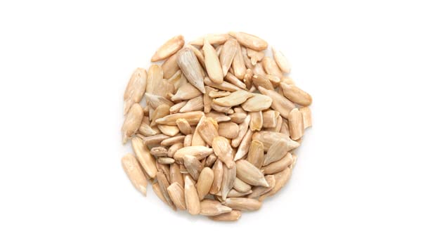 yupik close-up of kernels highlighting crunchy texture and raw appearance