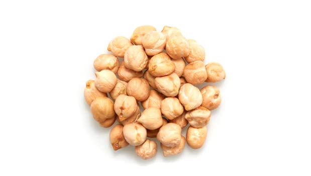 Yupik close-up of dried chickpea texture highlighting quality and uniform size