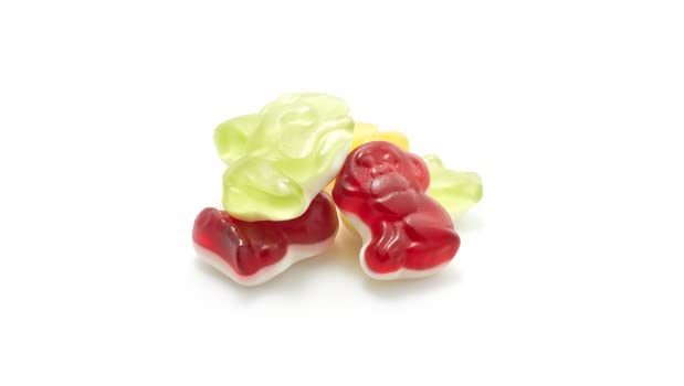 Yupik close-up of gummy texture highlighting two-color fruit pieces and chew appeal